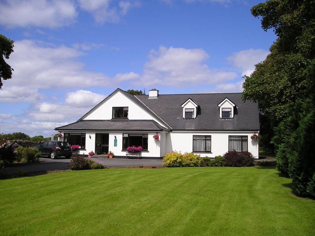Mountain View Guesthouse Oughterard Eksteriør billede